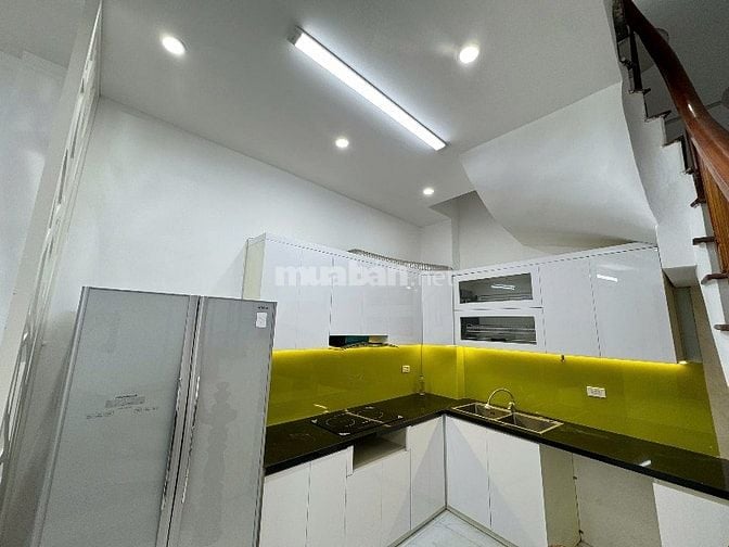 Bán nhà Tây Sơn, 4 Tầng, 2 Thoáng, Ngõ ô tô, Nhỉnh 6 tỷ.