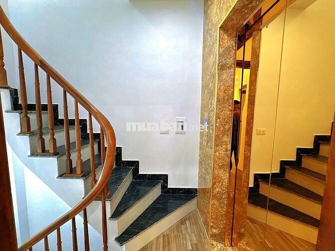 Nhà Đẹp Pháo Đài Láng – 6 Tầng, Thang Máy – Gần Phố – Chỉ 8.75 Tỷ 🏡✨