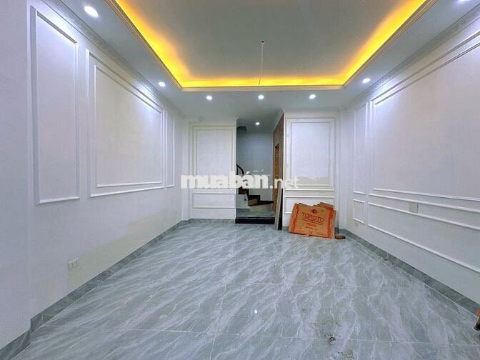 Nhà Đẹp Pháo Đài Láng – 6 Tầng, Thang Máy – Gần Phố – Chỉ 8.75 Tỷ 🏡✨