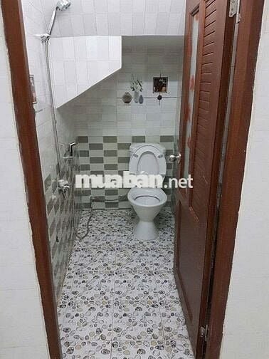 Chính chủ 1 trệt,1 lầu,3.4x10.8m,hẻm LêĐạiHành,Q11