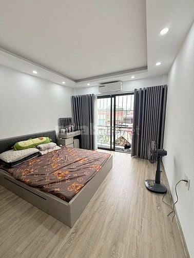 NGỌC THỤY NHÀ 6 TẦNG THANG MÁY. CÁCH CẦU LONG BIÊN 100M. PHỐ CỔ. 9 TỶ 