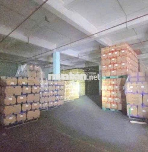 Kho đẹp cần cho thuê gấp ở Nguyễn Tất Thành diện tích lên đến 450m2