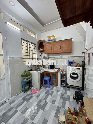 🏠 ĐẸP - Cạnh HẬU GIANG Q6 - 2 TẦNG
Nhỉnh : 2.xty
+ KC :2Tầng,1Trệt