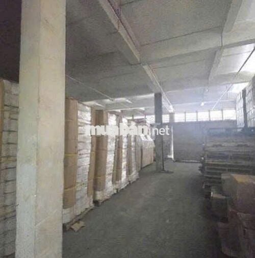 Kho đẹp cần cho thuê gấp ở Nguyễn Tất Thành diện tích lên đến 450m2