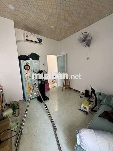 🏠 ĐẸP - Cạnh HẬU GIANG Q6 - 2 TẦNG
Nhỉnh : 2.xty
+ KC :2Tầng,1Trệt
