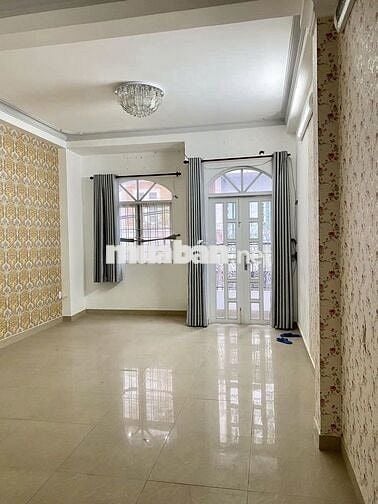Nhà hẻm xe hơi 7A/29 Thành Thái, P.14, Q.10 - 4.5x20m - 2L