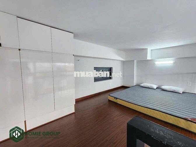 duplex cửa sổ lớn ánh sáng trời ngay trung tâm quận 7