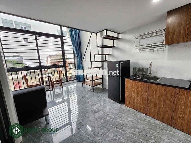 duplex cửa sổ lớn ánh sáng trời ngay trung tâm quận 7