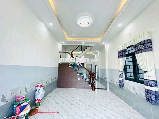 Cân bán nhà gấp nhà mặt tiền nhựa ấp bàu sim