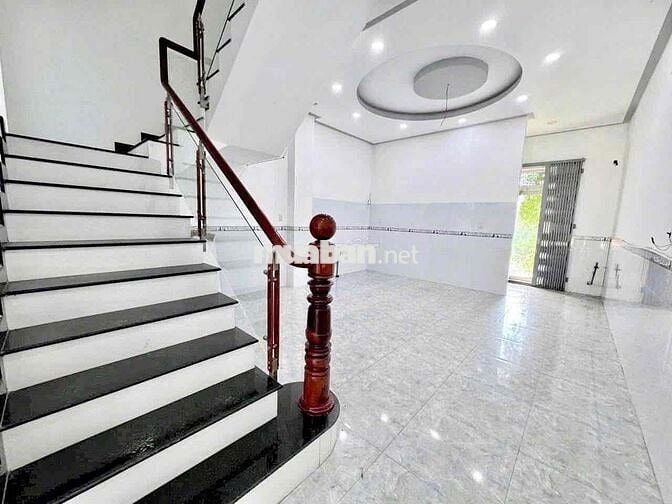 Cho thuê mặt tiền 3 làu đường Bùi Quang Trinh KDC Phú An