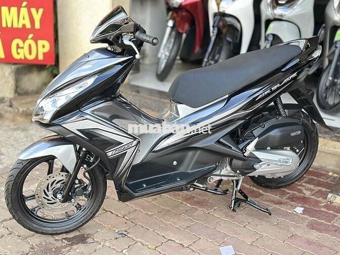 AIR BLADE 2015 XE ÁO ZIN BIỂN 60.70 DỂ NHÌN