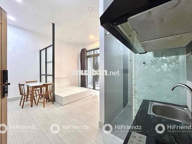 STUDIO BAN CÔNG FULL NỘI THẤT MỚI 100% - GẦN SÂN BAY - TÁCH BẾP
