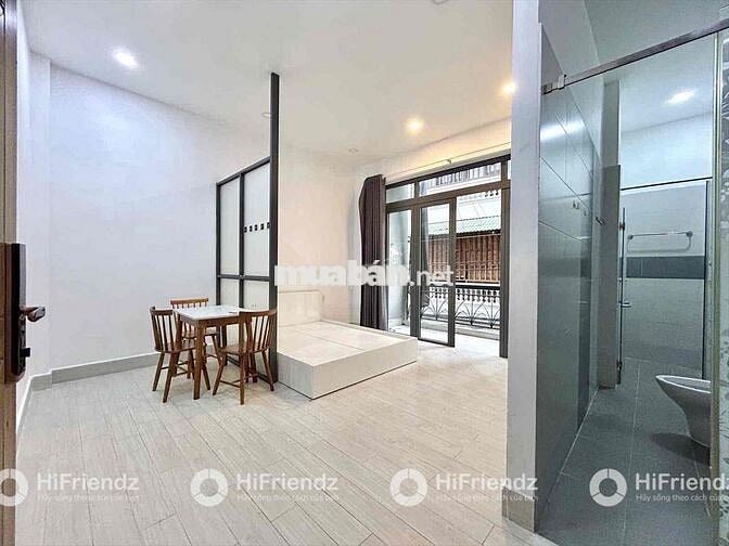 STUDIO BAN CÔNG FULL NỘI THẤT MỚI 100% - GẦN SÂN BAY - TÁCH BẾP