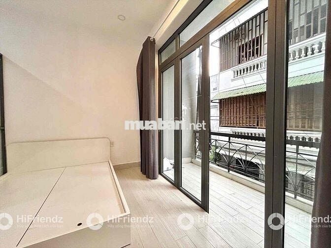STUDIO BAN CÔNG FULL NỘI THẤT MỚI 100% - GẦN SÂN BAY - TÁCH BẾP