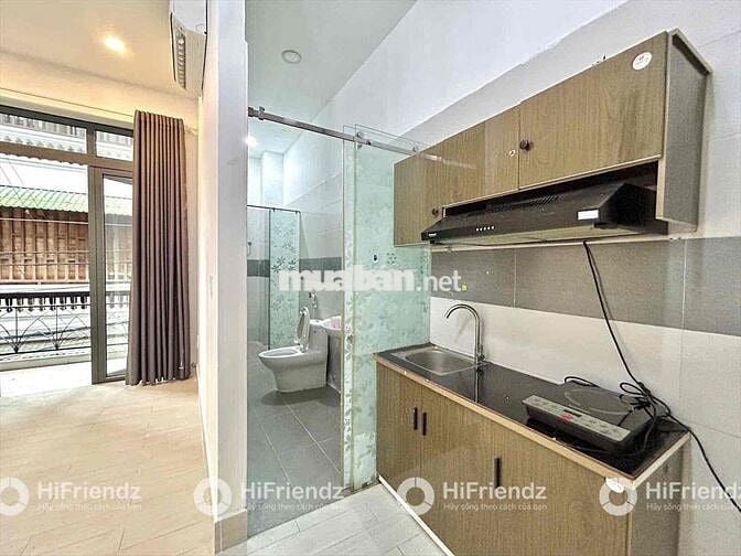 STUDIO BAN CÔNG FULL NỘI THẤT MỚI 100% - GẦN SÂN BAY - TÁCH BẾP