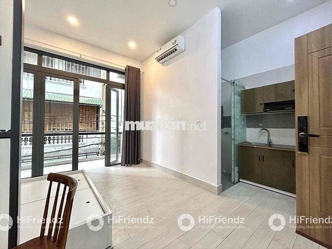 STUDIO BAN CÔNG FULL NỘI THẤT MỚI 100% - GẦN SÂN BAY - TÁCH BẾP