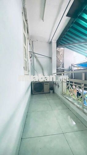 STUDIO TÁCH BẾP BAN CÔNG GẦN QUẬN 1 QUẬN 2 , UEF HUTECH HIU CÓ MGR