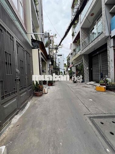 BÁN ĐẤT TẶNG NHÀ 2 TẦNG – VÒNG XOAY LÊ ĐẠI HÀNH, QUẬN 11, GIÁP QUẬN 10