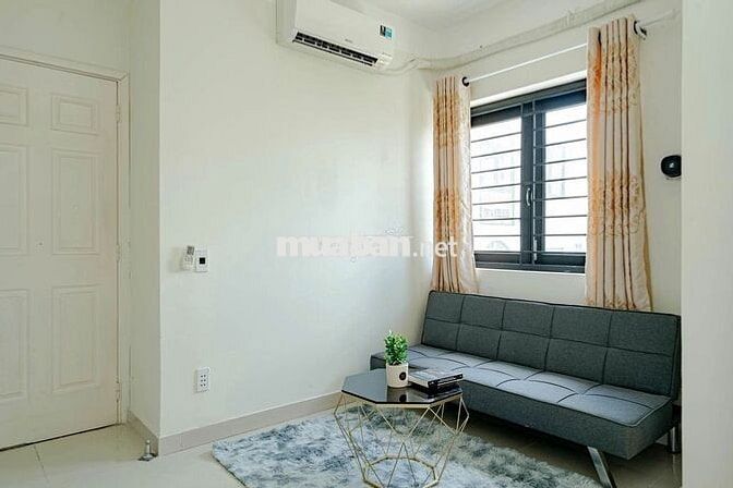 Cho Thuê Căn Hộ Ban Công Đầy Đủ Nội Thất Trung Tâm Q1
