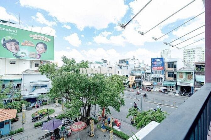 Cho Thuê Căn Hộ Ban Công Đầy Đủ Nội Thất Trung Tâm Q1