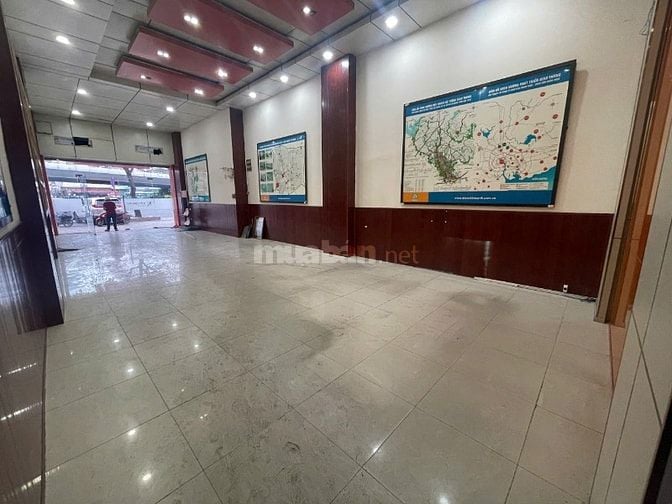 Cho thuê nhà mặt tiền Điện Biên Phủ, 5 tầng, 710m², 180tr/tháng