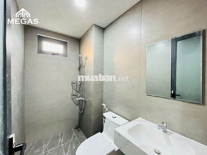 CHO THUÊ STUDIO BAN CÔNG DIỆN TÍCH RỘNG NGAY MIẾU ĐÂM, TOÀ KEANG NAM