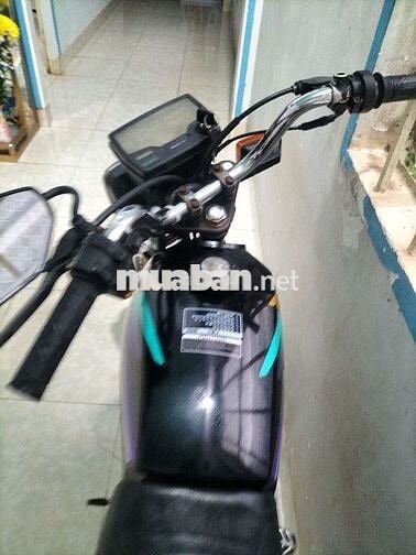 Win 100c màu đen