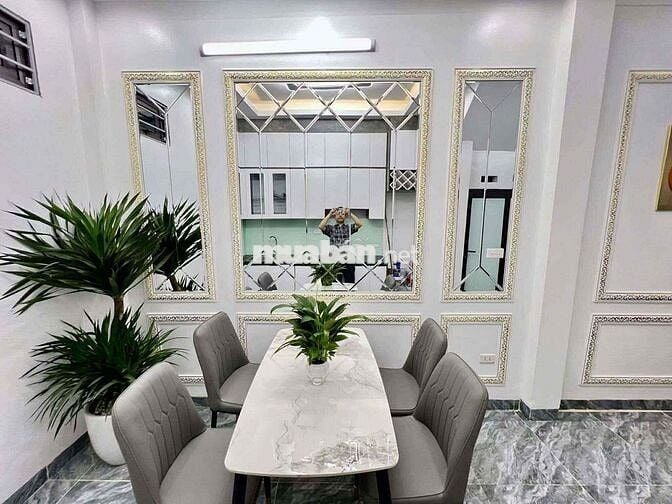 Có 102! Nhà Giang Văn Minh, tặng full NT, ngõ rộng 3 gác đỗ cửa, 45m2.