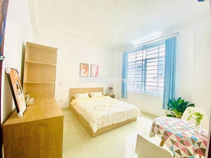 Căn hộ mới ngay quận 1, bancol đón nắng, gần UEH, Đại học Hoa Sen