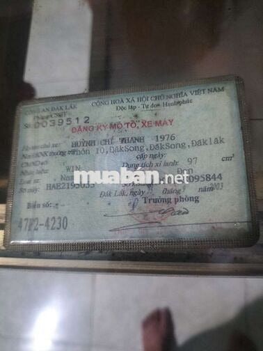 Win 100c màu đen