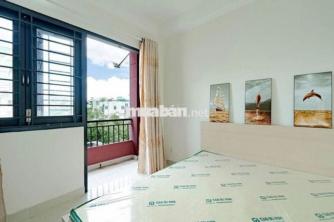 Cho Thuê Căn Hộ Ban Công Đầy Đủ Nội Thất Trung Tâm Q1