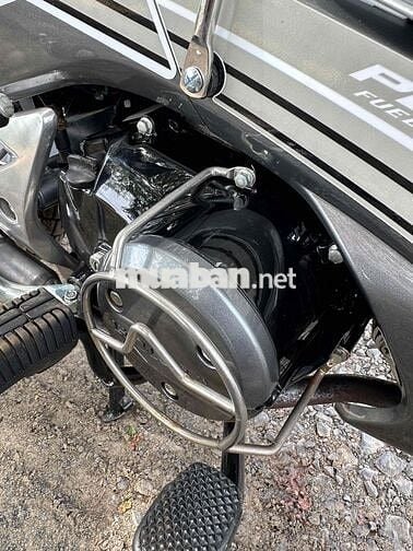 kẹt tiền cần bán xe tâm huyết