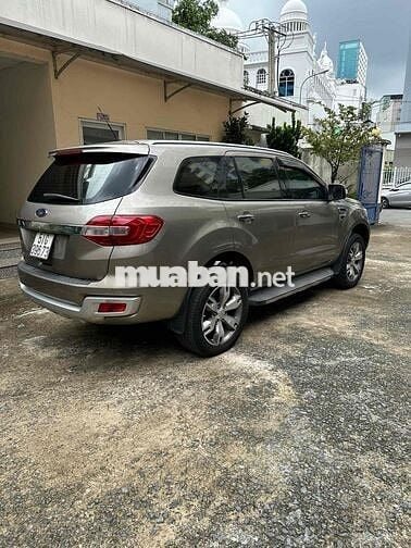 Ford Everest 2016 Titanium 2.2L 4x2 AT - 130000 km