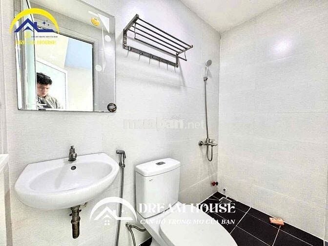 STIUDIO BAN CÔNG NGÂY TÂN SƠN NHÌ MỚI 100%