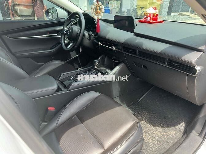 Mazda 3 Luxury 2024 km giá hợp lý