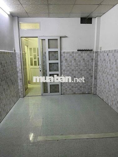 CHO THUÊ NHÀ HẺM 3 GÁC, 1 XET, NHIÊU TÂM Q.5