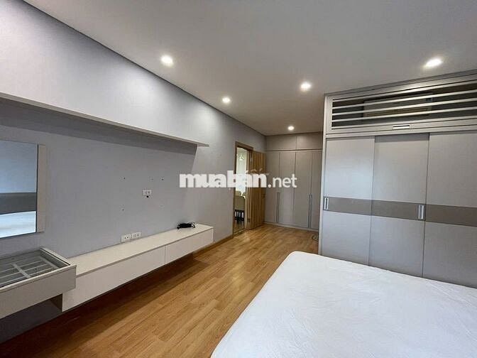 Chủ nhà gửi CH Golden Palace, Mễ Trì 120m2 3PN full đồ đẹp giá 19tr/th