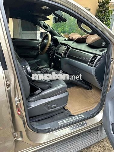 Ford Everest 2016 Titanium 2.2L 4x2 AT - 130000 km