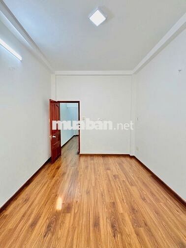 Sau căn MT! Bán nhà 4 tấm xe hơi tới nơi - DT 4x10m - gần chợ Cây Queó