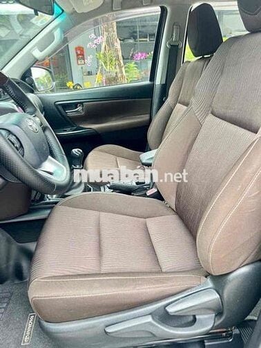 Toyota Fortuner 2018 2.4G 4x2 - 83000 km