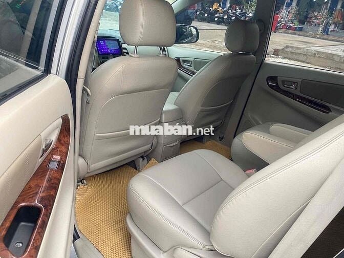 Toyota Innova 2016 2.0V - 95000 km