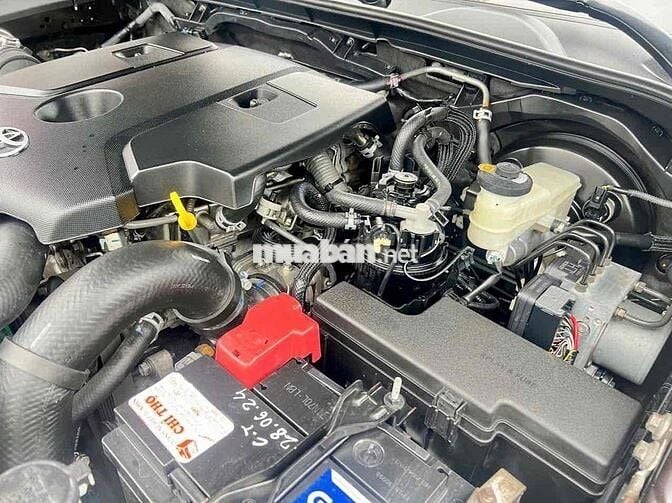 Toyota Fortuner 2018 2.4G 4x2 - 83000 km