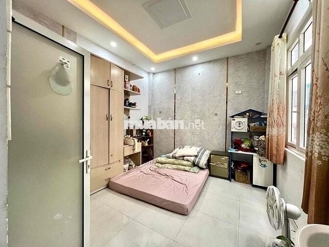 Cho Thuê Nhà Nguyên Căn 1 Trệt 3 Lầu 4Wc Full NT Ngay Bờ Kè Trường Sa