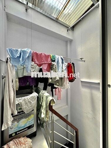 Cho Thuê Nhà Nguyên Căn 1 Trệt 3 Lầu 4Wc Full NT Ngay Bờ Kè Trường Sa