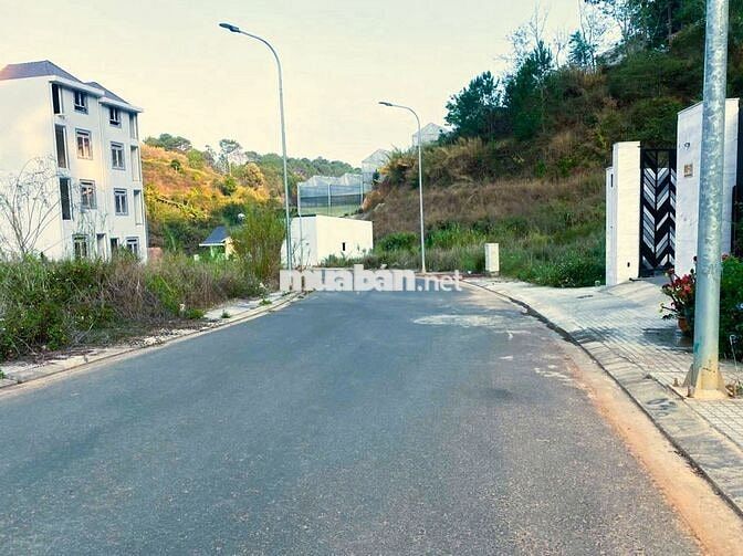 Đất nền tại An Sơn, Phường 4, Đà Lạt.Diện tích 97,7m2, giá chỉ 7,2 tỷ