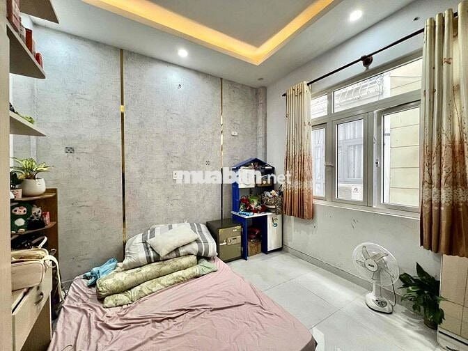 Cho Thuê Nhà Nguyên Căn 1 Trệt 3 Lầu 4Wc Full NT Ngay Bờ Kè Trường Sa