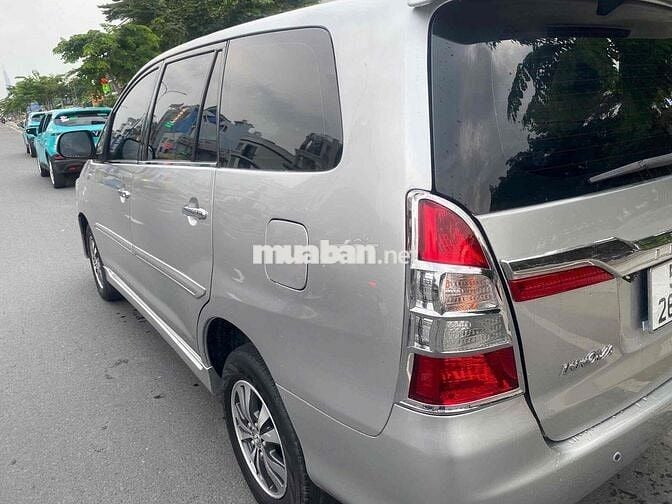 Toyota Innova 2016 2.0V - 95000 km