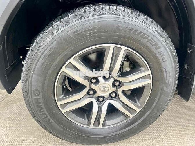 Toyota Fortuner 2018 2.4G 4x2 - 83000 km