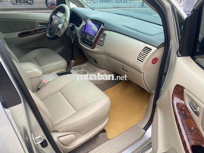 Toyota Innova 2016 2.0V - 95000 km