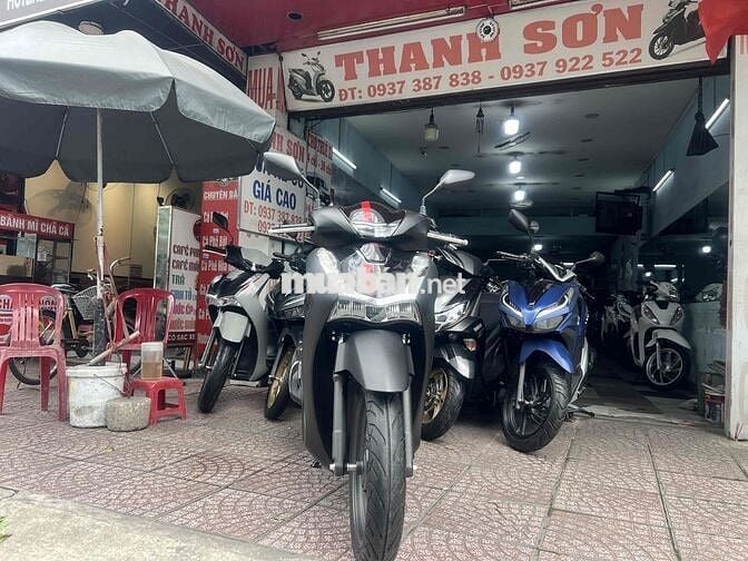 mới về SH(160)đen nhám xe mới tin như xe thùng nhe